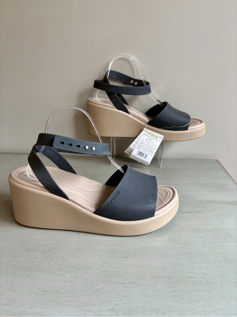 Crocs Brooklyn Ankle Strap Wedge Sandal Black Tan Women Size 11 NEW Summer - Picture 8 of 16